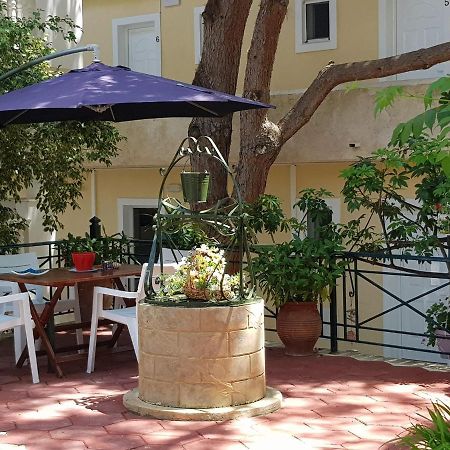Kuris Studios & Apartments Vasilikí Esterno foto