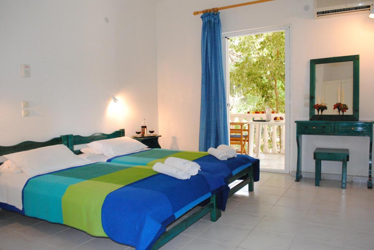 Kuris Studios & Apartments Vasilikí Esterno foto