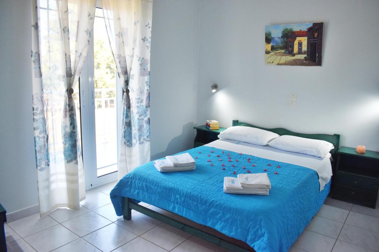 Kuris Studios & Apartments Vasilikí Esterno foto